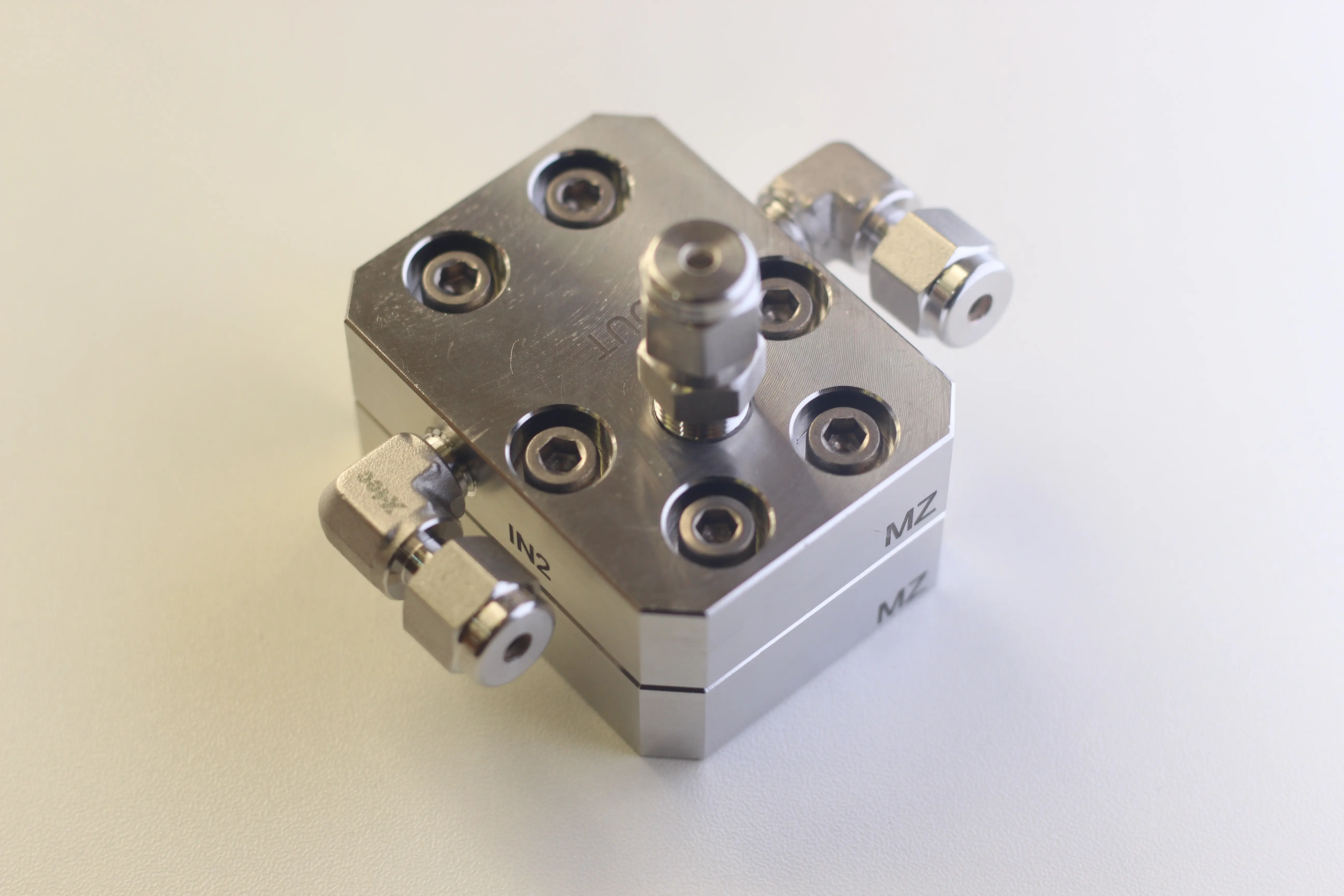 Split-and-Recombine Micromixer